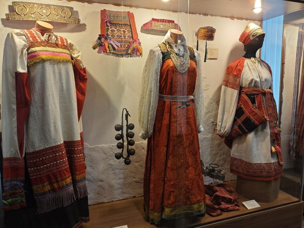 Экскурсия «Поэзия народного костюма»