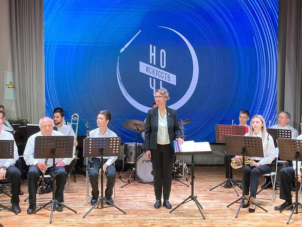 Концертная программа «Нас музыка объединяет»