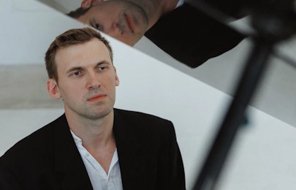 Играет Станислав Корчагин