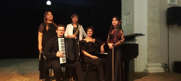 Музыкально-поэтический вечер «Единством сильна Россия»