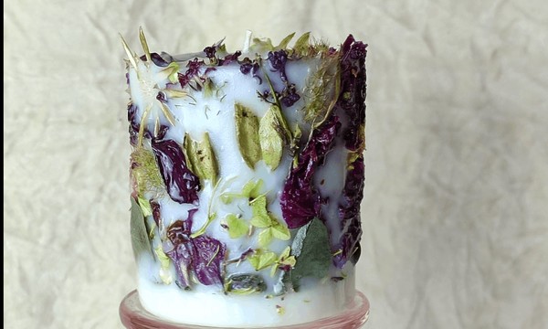 Выставка художника-бутафора Юлии Барсуковой «Волшебство свечи»