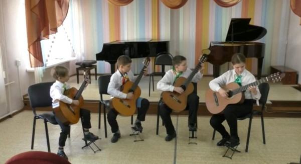 Мастер–класс «Основы гитарной техники: постановка рук, переборы, аккорды»