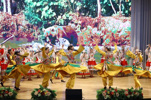 Концерт «Наши дети выбирают нас»