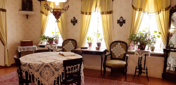 Программа «Любимая мама: воспоминания детства Ивана Павлова»