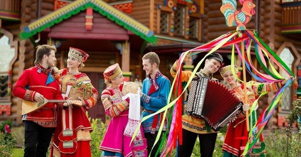 Интерактивный семейный клуб «Домовуша». Проект «Фольклорные праздники»