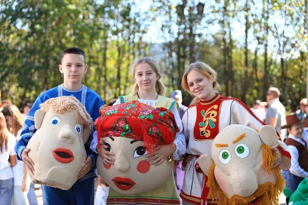 Концерт «Дарим творчество»