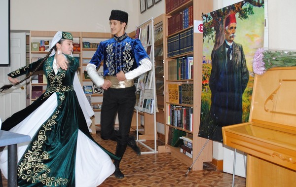 Программа «Ритмы земли крымской: традиции народного танца»