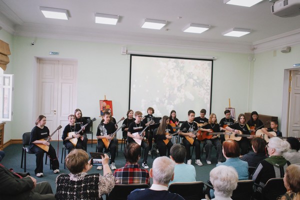 Литературно-музыкальный клуб «Лира»