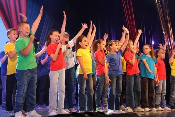 «Прекрасен мир любовью материнской»