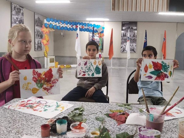 Мастер-класс «Рисуем красками осень»