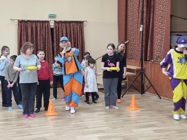 Развлекательная, игровая программа «Волшебный мир детства»