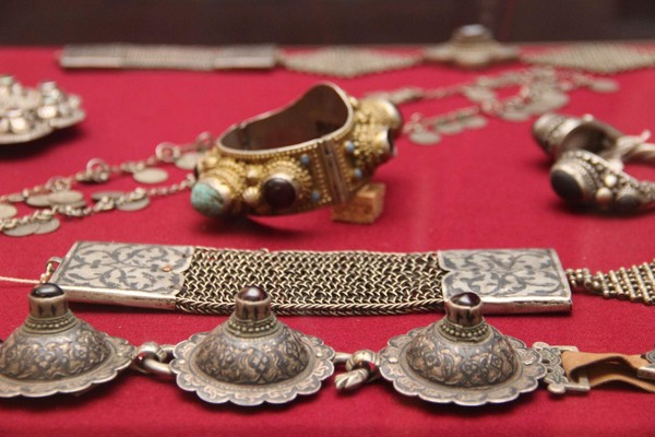 Лекция «Старинные женские украшения дагестанок»