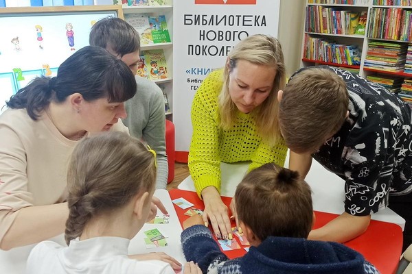 Литературный час «Это вечное слово – мама»