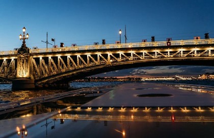 Разводные мосты – ночная прогулка по рекам и каналам к Дворцовому и Троицкому мостам
