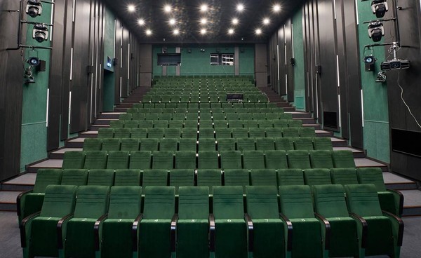 Экскурсия «Путешествие к центру театра»