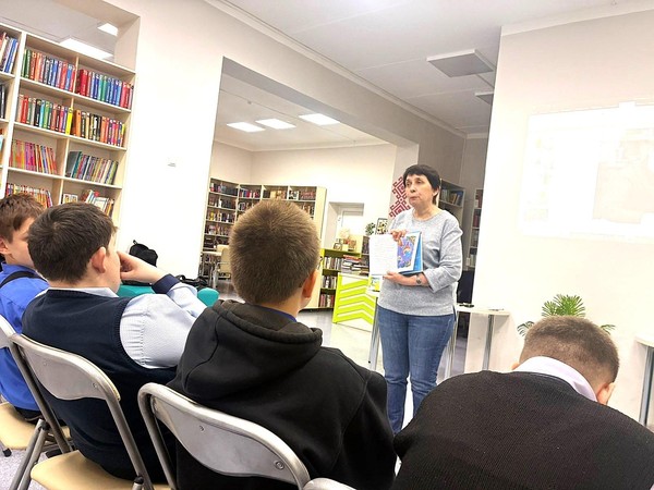 Литературно-патриотический час «Страна непобедима, когда един народ»