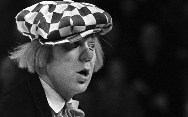 Тематическая беседа «Артист цирка Олег Попов»