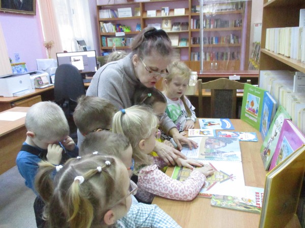 Адаптированное занятие: сказка «Теремок» в театре теней