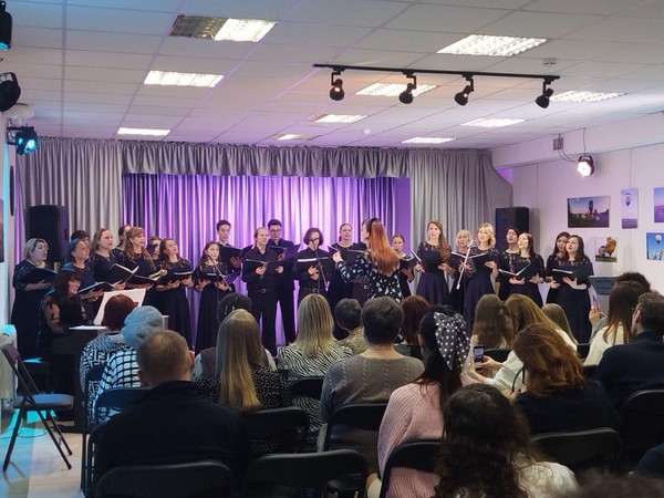 «Отговорила роща золотая...»