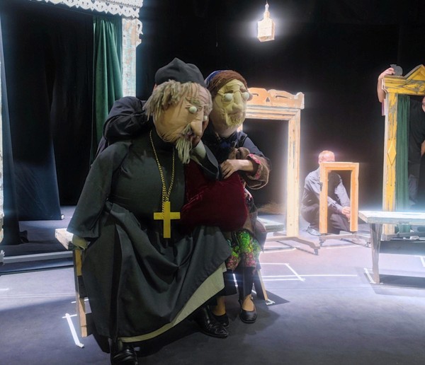 Спектакль «Барин, Полина и Петух»