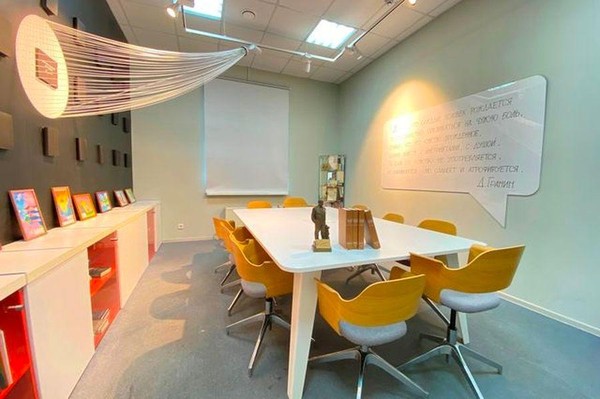 Круглый стол «Художник: творец и соавтор»