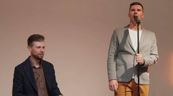 Концерт акустического кавер-дуэта «Кадры»