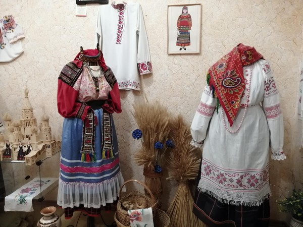 Экскурсия «Поэзия народного костюма»