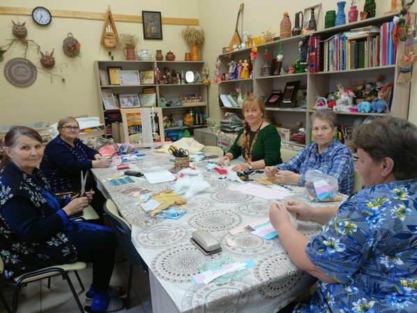 Творческий мастер-класс для людей старшего поколения