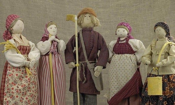 Выставка «Кукла в традиционном костюме»