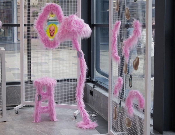 Выставка «Анатомия розовых форм / Функция нежности.»