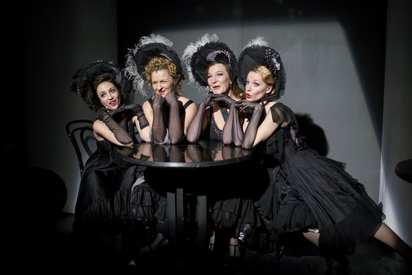 Спектакль «Абсент»