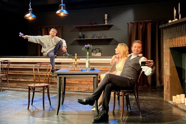 Александр Савельев