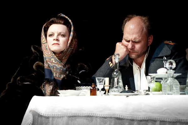 Город. Женитьба. Гоголь