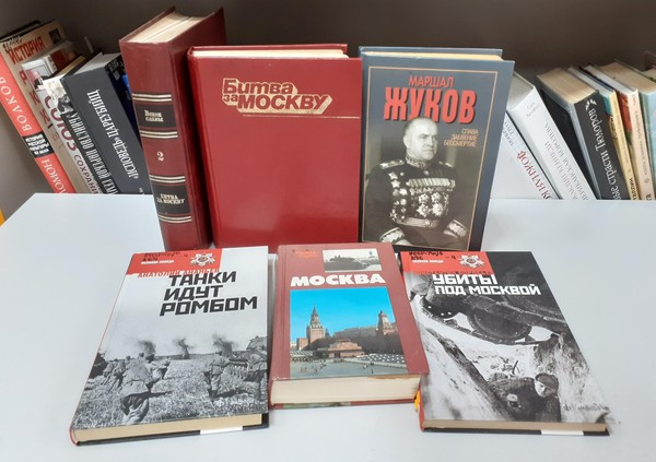 Программа «С Красной площади — на фронт!»