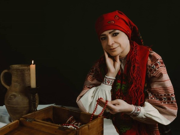 Виртуальная галерея народного костюма: «Женский взгляд сквозь века»