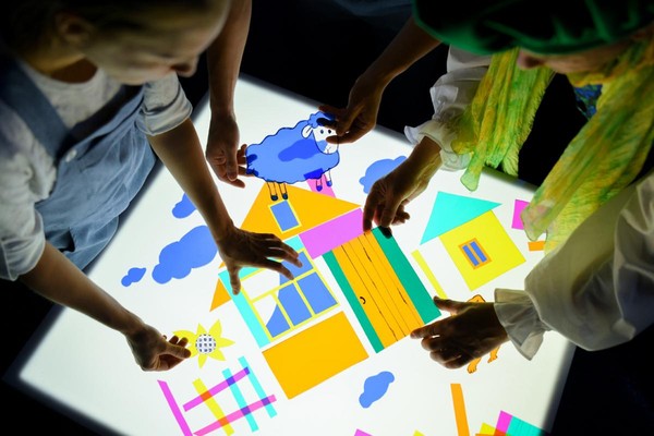 Петух и краски