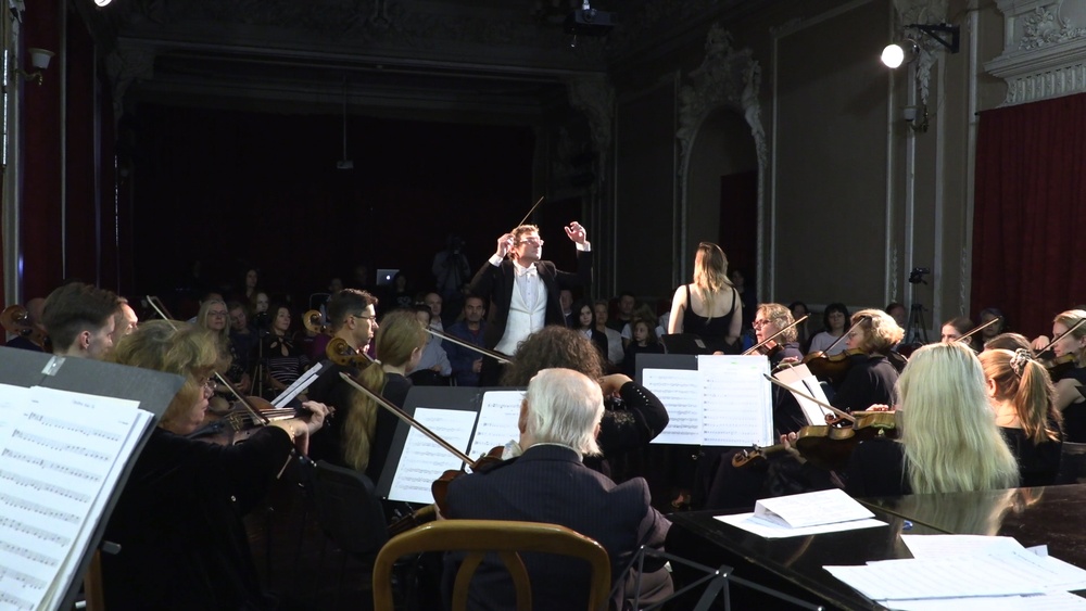 "Весенний нотопад" концерт оркестра Павла Опаровского