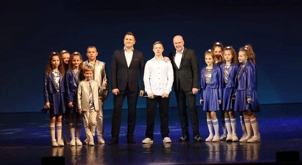 Гала-концерт «Большие звезды светят малым»