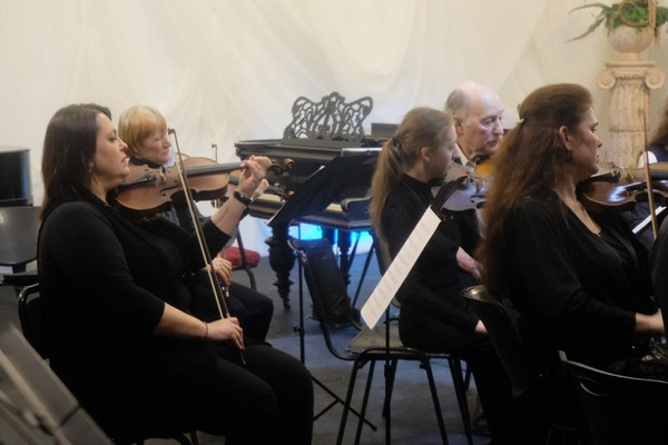 «Встречая декабрь» концерт оркестра Павла Опаровского