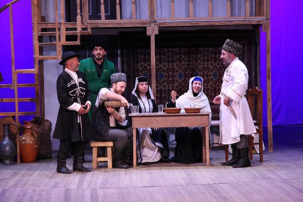 Прямой эфир «А. Мирзакеримов читает Александра Твардовского»