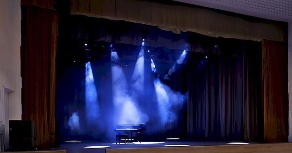 Мюзикл «НеБродвей»