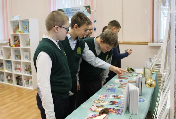 Программа «Праздничные послания: история новогодних открыток»