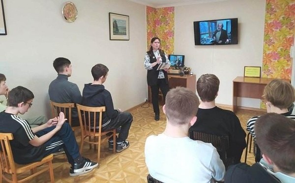 Литературный час «По страницам творчества А. И. Солженицына и В. Т. Шаламова»