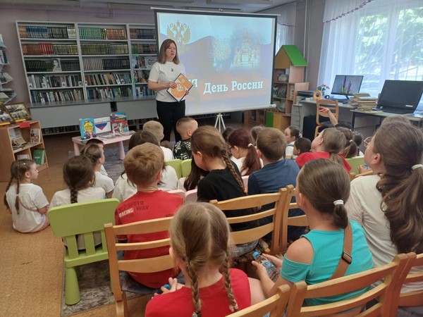 Час вопросов и ответов «Права свои знай, обязанности не забывай»