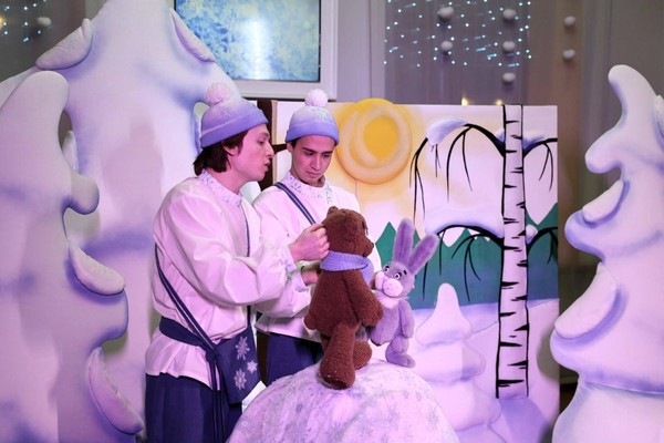 Спектакль «Зайчонок и первый снег»