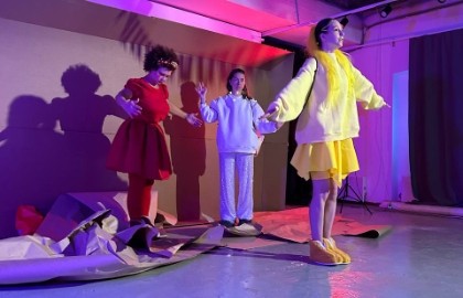 Новогодняя история игрушек