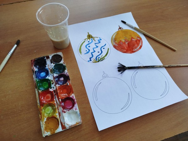 Мастер-класс по росписи новогоднего шара