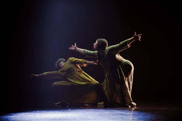 XII Фестиваль современного танца «На грани»: «ИзБа», «Жили-были»