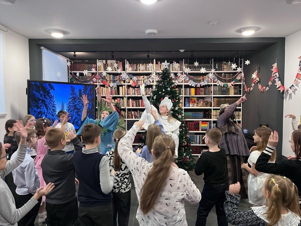 Познавательный игровой час «История русской новогодней игрушки»