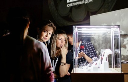 Ювелирная сказка от Костромской Снегурочки. Выставка ювелирного искусства брендов Костромской области